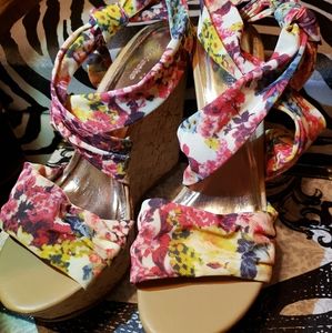 Floral Wedged Shoes